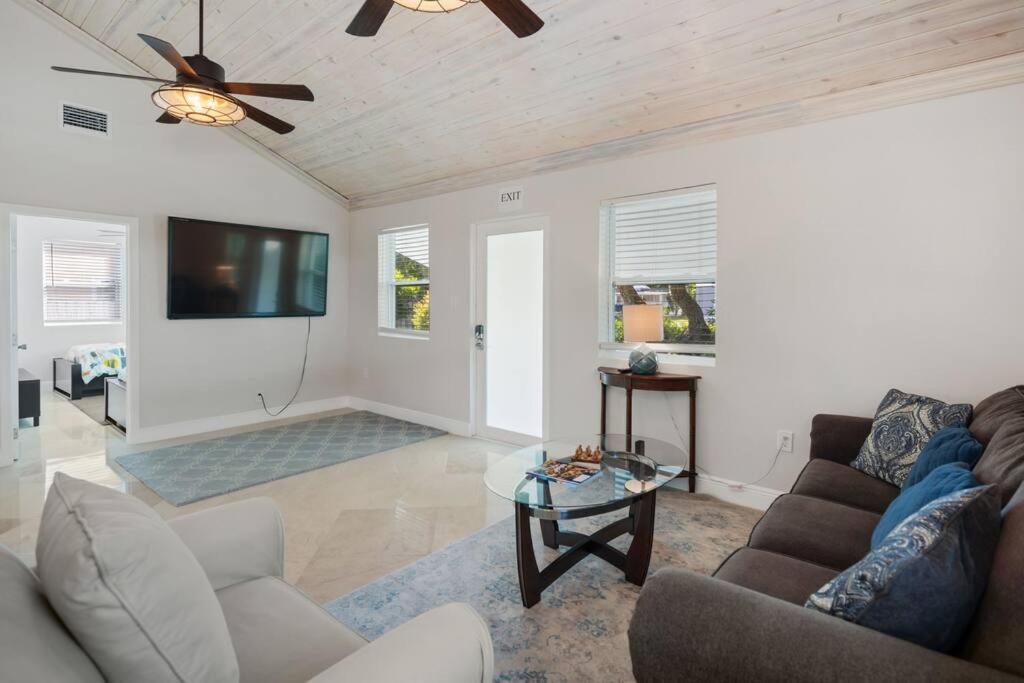 Las Olas Villa With Heated Salt Water Pool Fort Lauderdale Exterior foto